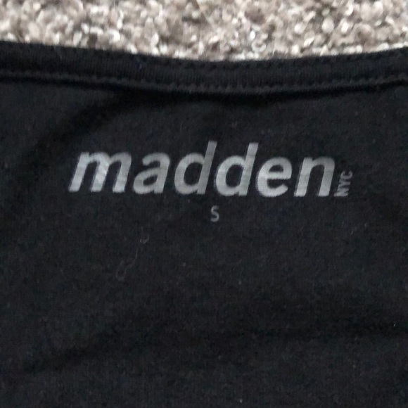 𝅺BLACK Athletic Tank top - Picture 3 of 3